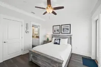 Beach House Riviera Retreat - Parkering