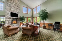 Howard Johnson by Wyndham Traverse City Hotels in Traverse City