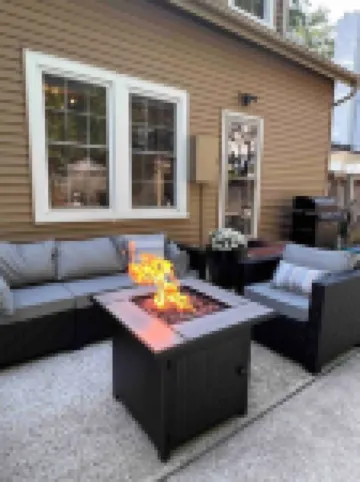 Inground Pool and Music Room Retreat - Charming Cottage Oasis