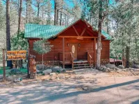 Cozy Cabin | 3Min to Midtown | Mountain Views 루이도소 호텔