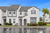 Private Plunge Pool and Resort Amenities - Charming Townhouse Oasis Hotel di Polk County