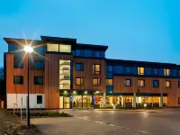 Holiday Inn Express Cambridge West - Cambourne Hotels in Камбурн