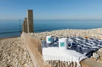 Superior House for 6 Near Beach w Parking Garden