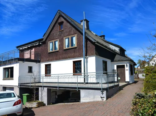 Detached House with Sauna Near Ski Lifts Hotels in Altastenberg