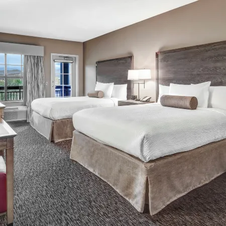 Black Fox Lodge Pigeon Forge, Tapestry Collection by Hilton