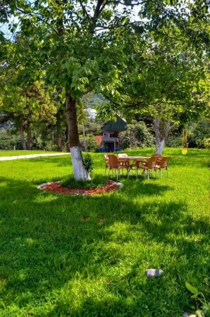 Private Villa Guest House Отели в г. Шуа Махинджаури