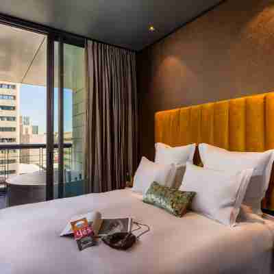 Brown Machne Yehuda Rooms