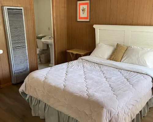 Mountain View Cabins Hotele w: Wrightwood