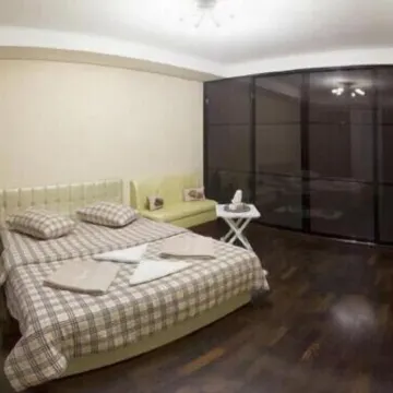 Kyiv Downtown Apartment on Saksaganskogo Street 87 Отели рядом с достопримечательностью «Андреевская церковь»
