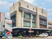 Hotel Queen Pontianak Hotels in Benua Melayu Darat