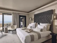 Amazon Mykonos Resort & Spa Hotel berhampiran Pantai Korfos