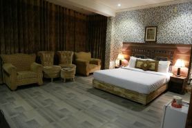 Safari Hotel Mall Road