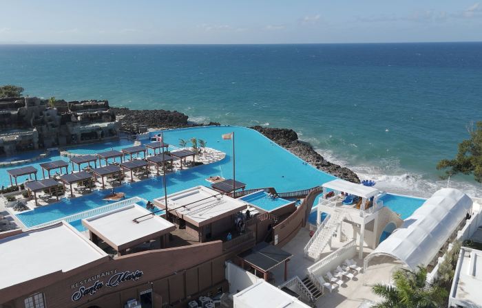 Ocean Village Deluxe