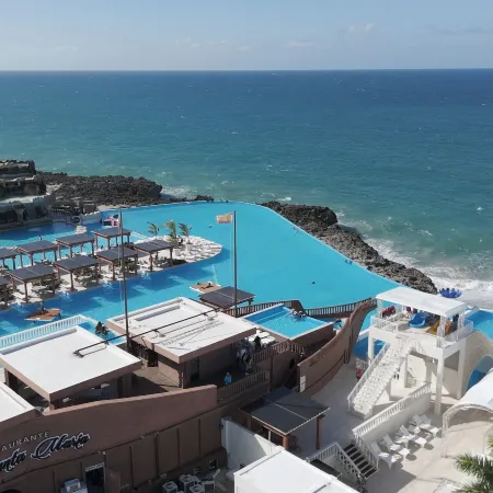 Ocean Village Deluxe