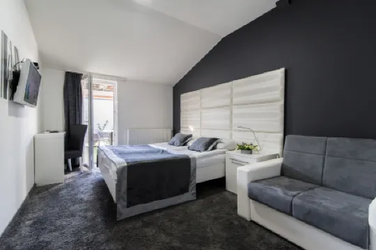 Hotel Cool Zagreb Airport