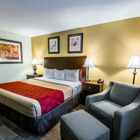 Econo Lodge Cocoa Beach - Near the Port