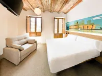 Original Domino House Hotels near Gulliver