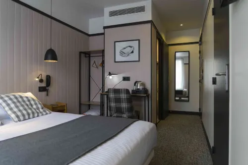 Hotel Sub Hotels in Аньєр-сюр-Сен