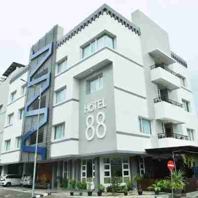 Hotel 88 Jember by WH Hotel Exterior