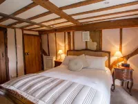 Green Farmhouse Hotels in Swale District