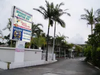 Runaway Bay Motor Inn Hotels in Biggera Waters