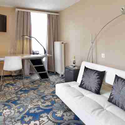 La Suite – Hôtel Café & Restaurant Rooms
