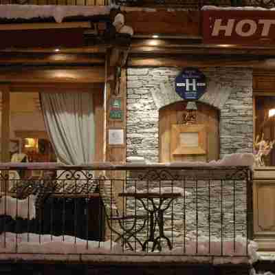 Le Monal Hotel Exterior