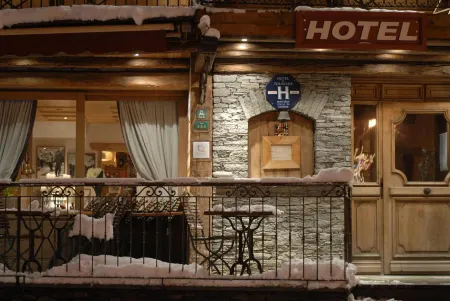 Hotel le Monal Отели в г. Arc 2000