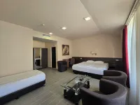 Yerevan Deluxe Hotel