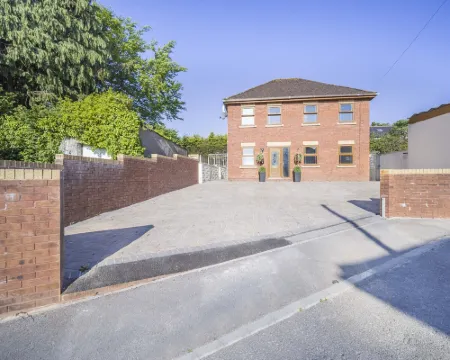 Coach House Hotels in Bridgend
