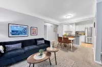 Lovely Home in R. Oak near Birmingham! Gorgeous, pet-friendly, king bed, deck!