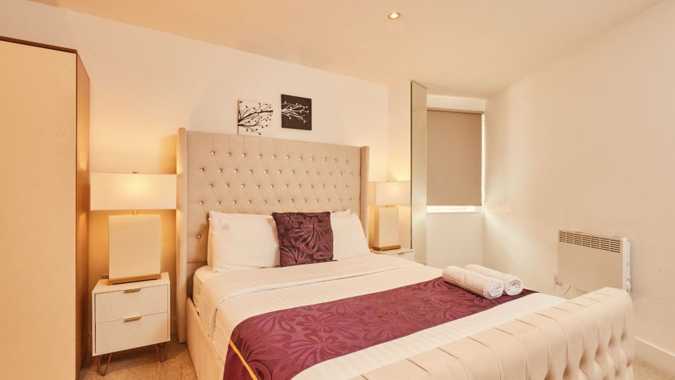 Modern Leeds City Apartment