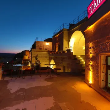 Fairyland Cave Hotel