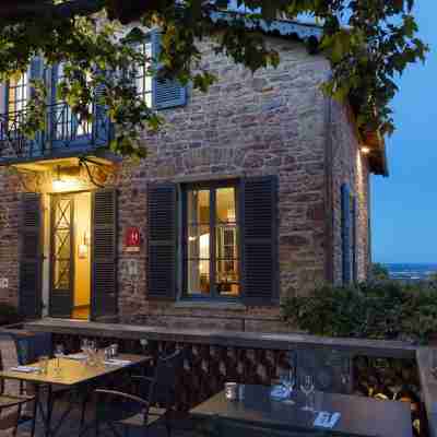 Contact Hôtels Le Savigny & Spa Hotel Exterior