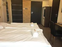 Vulkán Wellness Panzió Hotels in Pecs