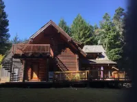 Redwood Log Cabin Hôtels à : Smith River