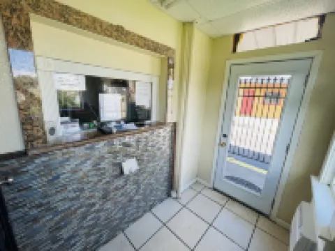 ロイヤル パームス モーテル & RV パーク