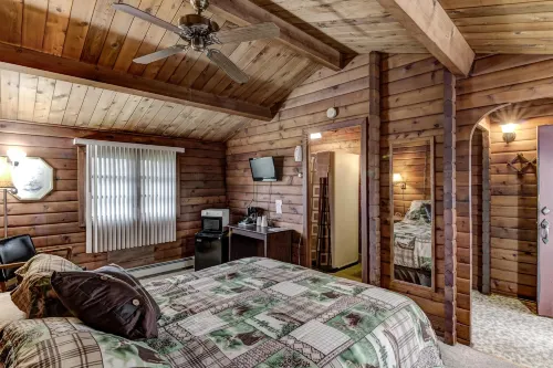 Rib Waters Inn - Motels