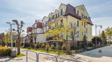 Traugutta Plaża, Sun & Snow