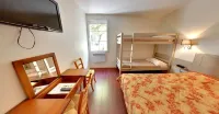 Logis Hotels - Hôtel et Restaurant de la Montagne Noire - ที่มีอ่างอาบน้ำ