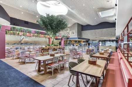 Ibis Styles the Entrance