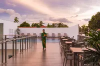 North Gate Hotel - Pools