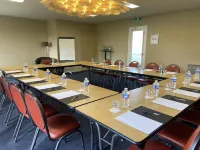 Logis Hôtel & Restaurant - le Relais de Montigny Hotel di Barentin