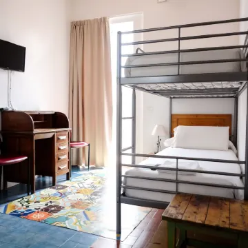 皮加爾飯店 塔拉戈納水渠附近的飯店