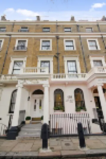 Kingsway Park Hotel at Park Avenue Hotels near Paddington Station