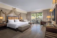 La Marquise Luxury Resort Complex Отели рядом с достопримечательностью «Eucalyptus Street»