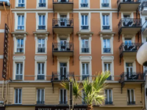 尼斯瑞典酒店（近英格蘭人大道及阿爾伯特一世花園） 鄰近英國人散步大道的酒店