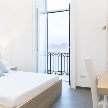 Lux B&B Отели рядом с достопримечательностью «Позиллипо»