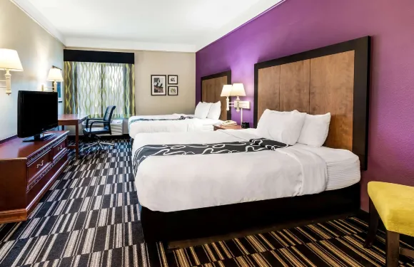 羅斯威爾拉昆塔温德姆套房酒店