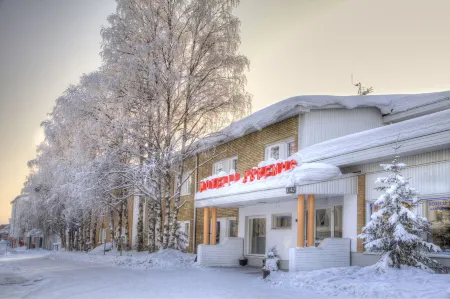 Hotel Aakenus Отели рядом со станцией Железнодорожная станция Рованеми